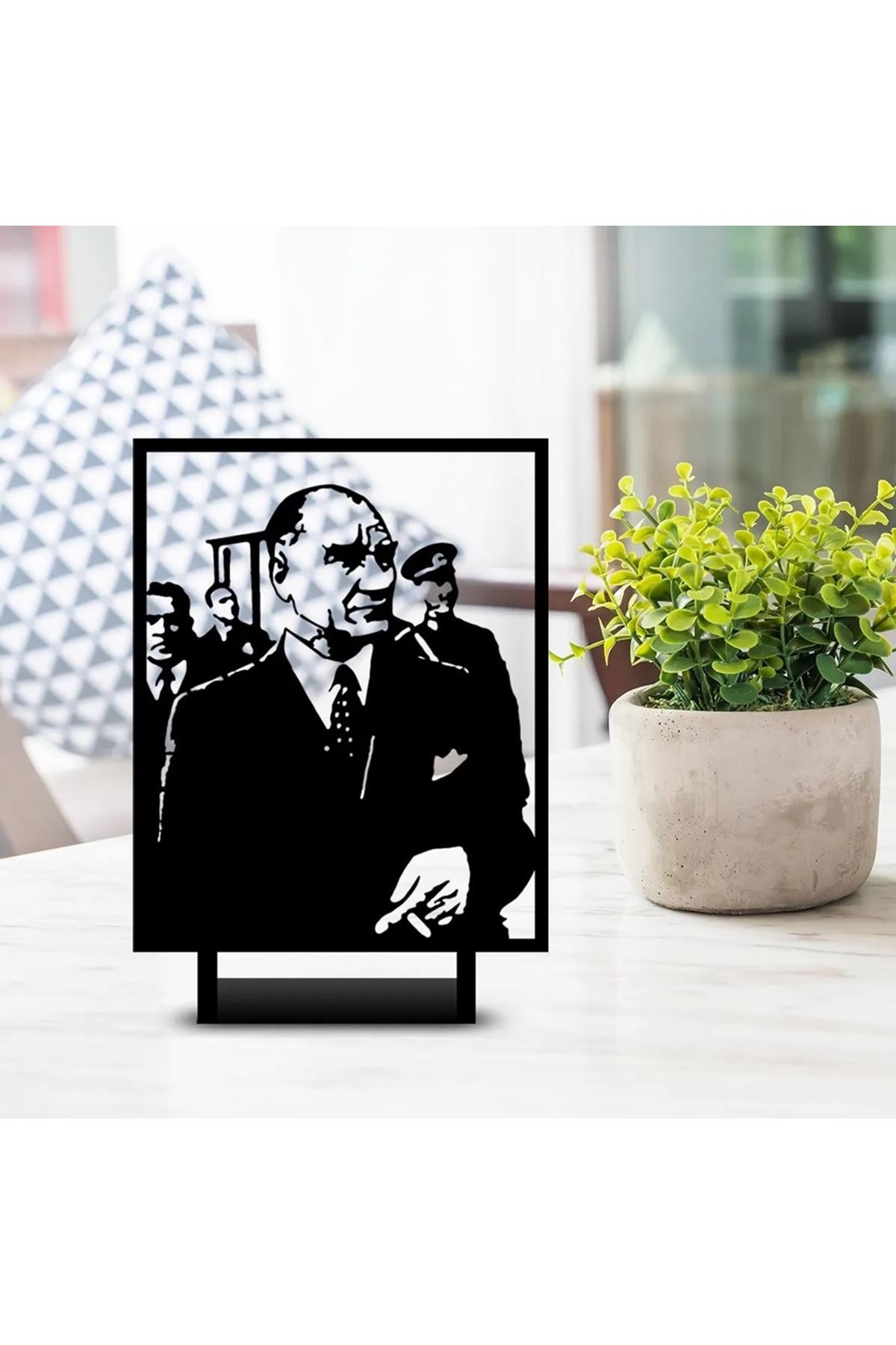 Metal Atatürk Ev Ofis Otel Masa Süsü 20cm